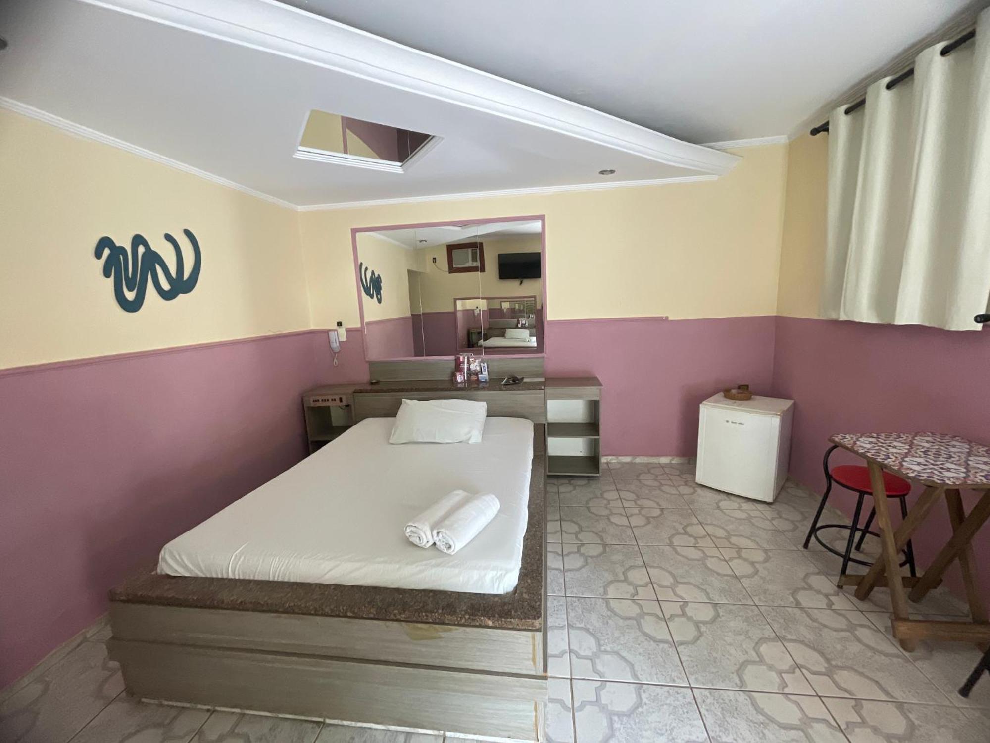 Lux Motel Holambra Eksteriør bilde